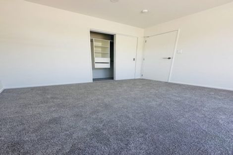Photo of property in 1/1088 Beach Road, Torbay, Auckland, 0630