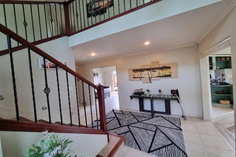 Photo of property in 15 Meteor Place, Schnapper Rock, Auckland, 0632