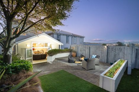 Photo of property in 23 Naughton Terrace, Kilbirnie, Wellington, 6022