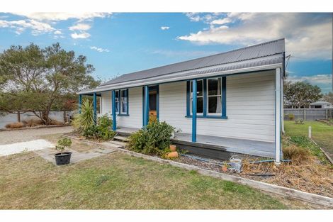 Photo of property in 6 Osborne Road, Amberley, 7410