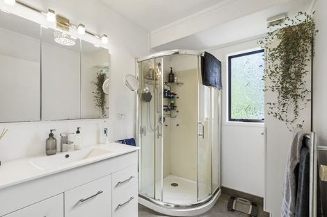 Photo of property in 7 Eagleson Street, Northcross, Auckland, 0632