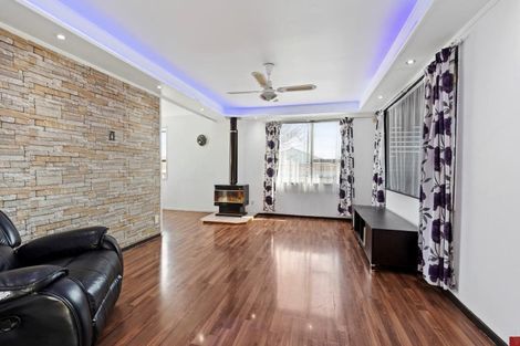 Photo of property in 1/1 Rebecca Rise, Weymouth, Auckland, 2103