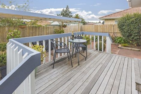 Photo of property in 2/125 Moore Street, Howick, Auckland, 2014