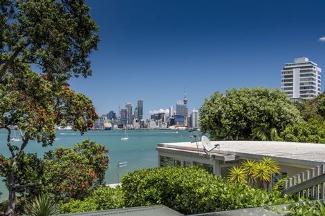 Photo of property in 13 Stanley Point Road, Stanley Point, Auckland, 0624