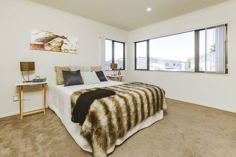 Photo of property in 6 Tapuwae Way, Mangere Bridge, Auckland, 2022