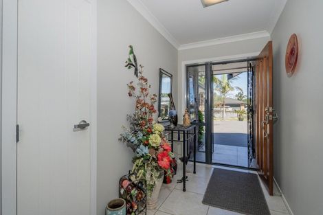 Photo of property in 29 Wells Place, Whitianga, 3510