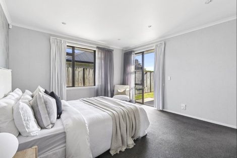 Photo of property in 2 Kowhai Drive, Cambridge, 3434