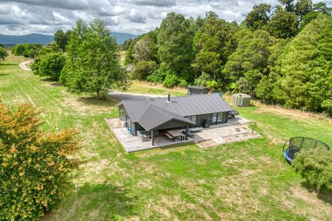 Photo of property in 5 Fairway Drive, Moana, 7872