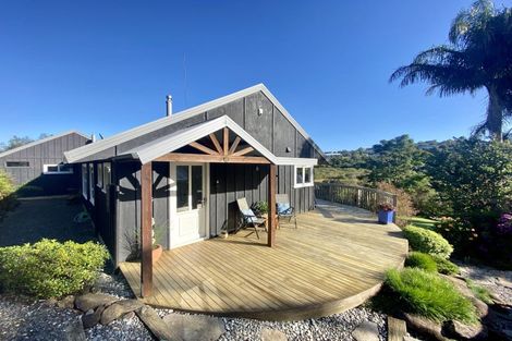 Photo of property in 16 Ao Marama Place, Kerikeri, 0294
