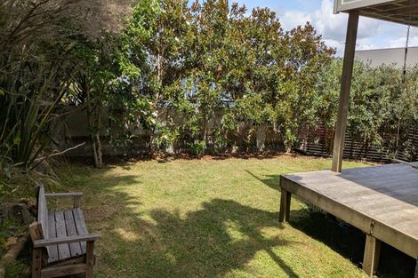 Photo of property in 54e Birkdale Road, Birkdale, Auckland, 0626
