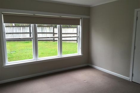 Photo of property in 42 Highland Avenue, Titirangi, Auckland, 0604