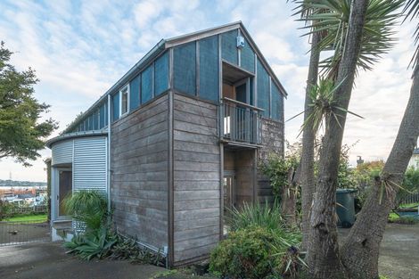 Photo of property in 41a Quadrant Road, Onehunga, Auckland, 1061