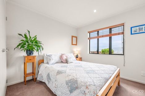 Photo of property in 20 Garrett Place, Riverstone Terraces, Upper Hutt, 5018