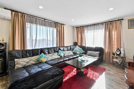 Photo of property in 74 Keri Vista Rise, Papakura, 2110