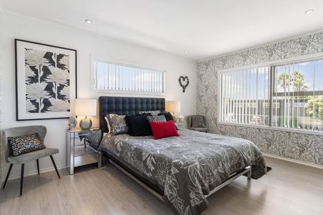 Photo of property in 21 Fratley Avenue, Farm Cove, Auckland, 2012