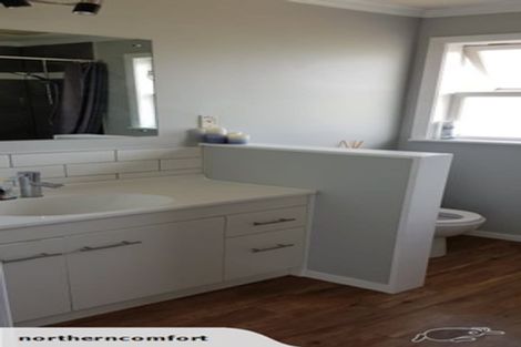 Photo of property in 4 Bartholomew Road, Levin, 5510