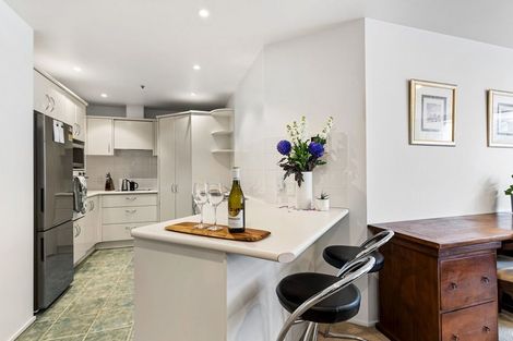 Photo of property in 1i/175 Hurstmere Road, Takapuna, Auckland, 0622