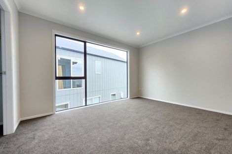 Photo of property in 12 Koreke Close, Kenepuru, Porirua, 5022