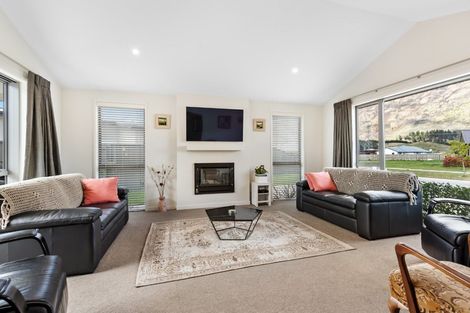 Photo of property in 3 Oxfordshire Avenue, Lower Shotover, Queenstown, 9304