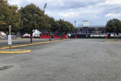 Photo of property in 61 Parade Court, Addington, Christchurch, 8024