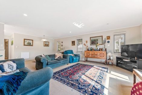 Photo of property in 22 Coralsea Way, Arkles Bay, Whangaparaoa, 0932