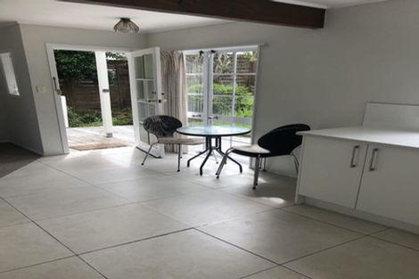 Photo of property in 2/26 Richards Avenue, Forrest Hill, Auckland, 0620