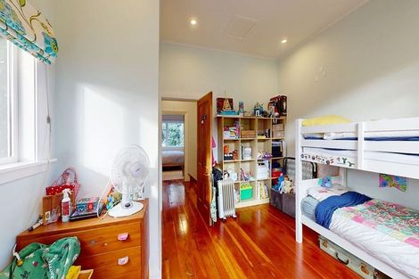 Photo of property in 188 The Parade, Island Bay, Wellington, 6023