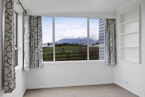 Photo of property in 124 Kahouri Road, Midhirst, Stratford, 4394