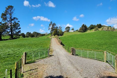 Photo of property in 868 Upland Road, Egmont Village, New Plymouth, 4372