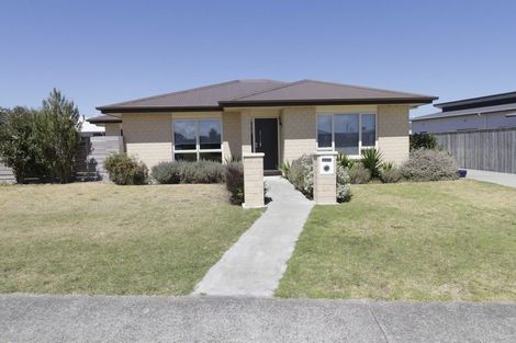 Photo of property in 8 Oxnam Place, Foxton Beach, Foxton, 4815