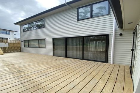 Photo of property in 30 Mettam Drive, Swanson, Auckland, 0614