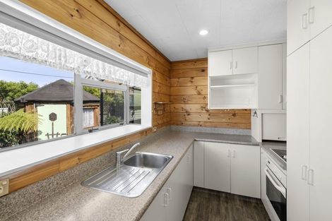 Photo of property in 16 Gilbert Street, Amberley, 7410