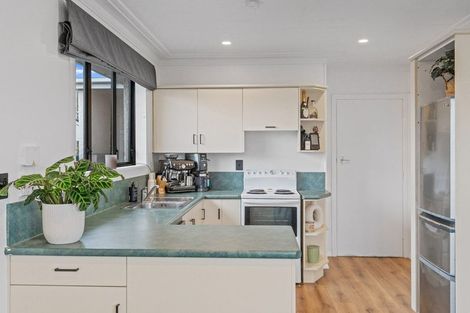 Photo of property in 16 Esk Place, Mosgiel, 9024