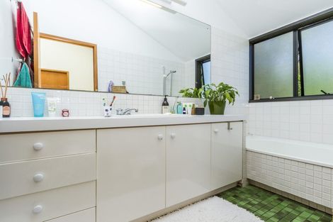 Photo of property in 99a Lake Road, Belmont, Auckland, 0622