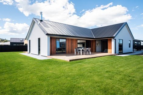 Photo of property in 19 Franks Place, Outram, 9019