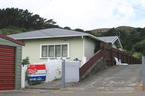 Photo of property in 7 Clyde Street, Island Bay, Wellington, 6023