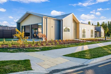 Photo of property in 1 Lamont Place, Waikanae, 5036