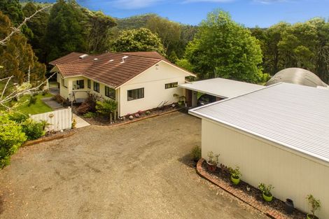 Photo of property in 283 Forest Road, Waiatarua, Auckland, 0612