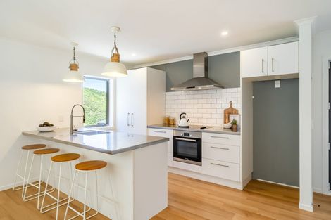 Photo of property in 26 Rarangi Way, Owhiro Bay, Wellington, 6023