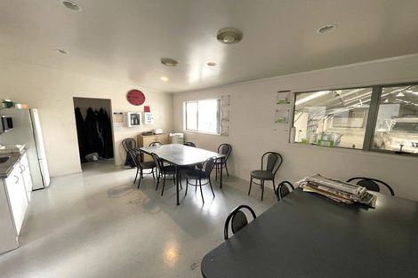 Photo of property in 2 Dunlop Road, Westgate, Auckland, 0814