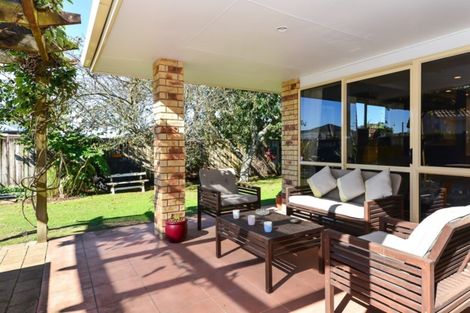 Photo of property in 19 Mangakoea Place, St Andrews, Hamilton, 3200