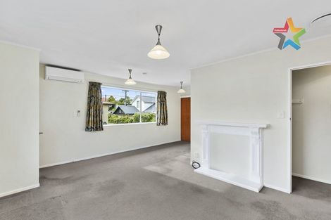 Photo of property in 2/35 Parkvale Road, Karori, Wellington, 6012