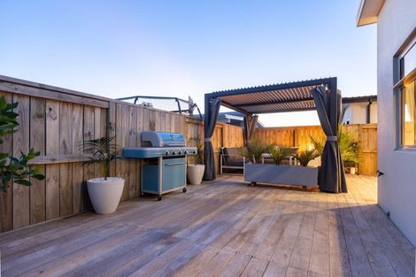 Photo of property in 16 Pimelea Street, Papamoa Beach, Papamoa, 3118