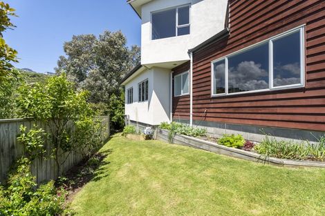Photo of property in 27 Endeavour Drive, Whitby, Porirua, 5024