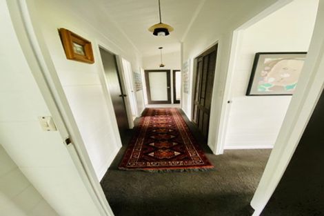 Photo of property in 32 Evans Pass Road, Sumner, Christchurch, 8081