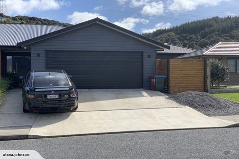 Photo of property in 111 Riverstone Drive, Riverstone Terraces, Upper Hutt, 5018