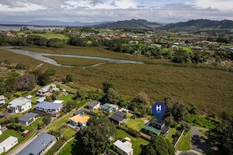 Photo of property in 5 Waiiti Avenue, Waihi Beach, 3611
