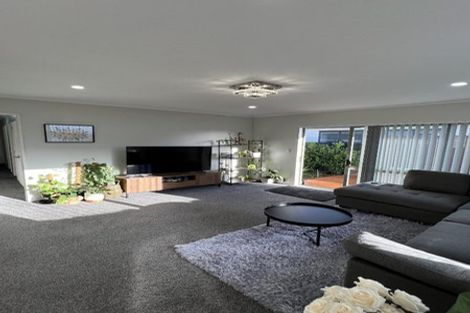 Photo of property in 2/19 Oratu Place, Manurewa, Auckland, 2102