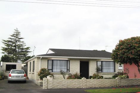 Photo of property in 13 List Street, Welbourn, New Plymouth, 4310