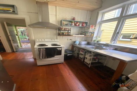 Photo of property in 10 Maurice Terrace, Te Aro, Wellington, 6011